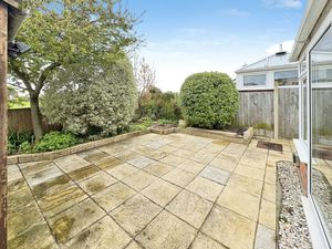 Beacon Close- click for photo gallery